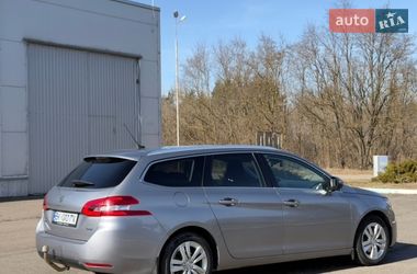 Универсал Peugeot 308 2015 в Костополе