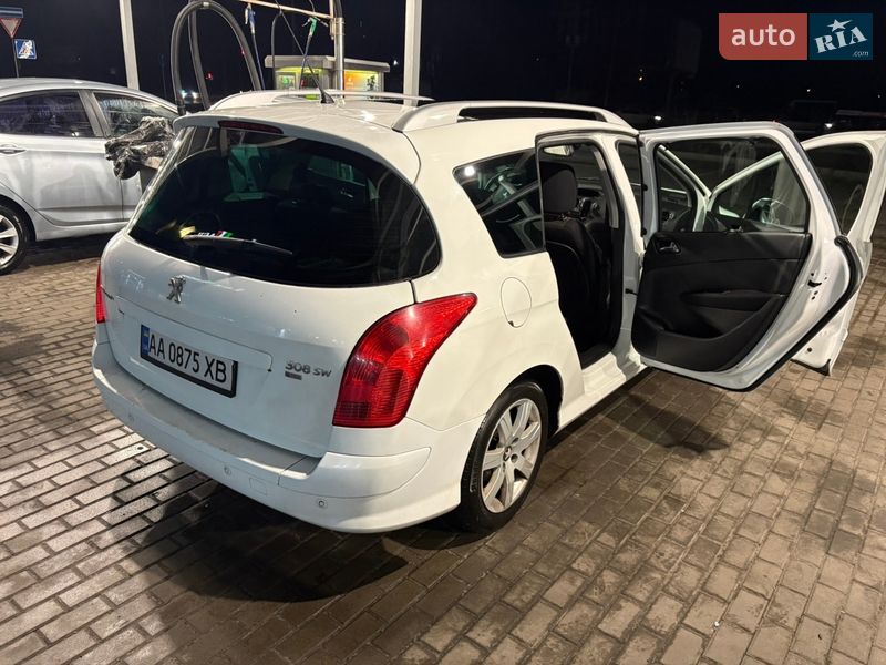 Универсал Peugeot 308 2013 в Киеве