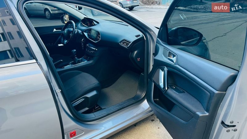 Універсал Peugeot 308 2015 в Харкові