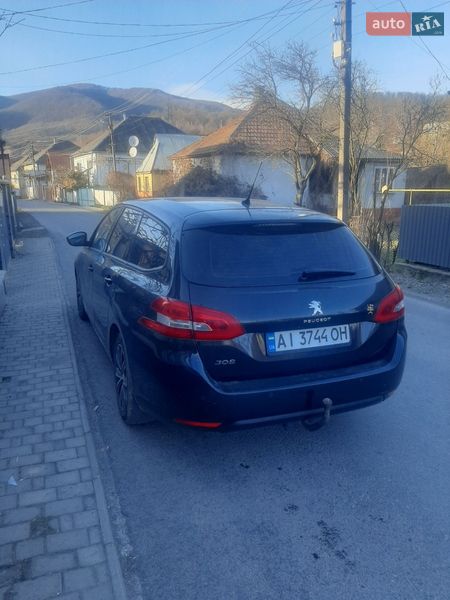 Универсал Peugeot 308 2015 в Хусте
