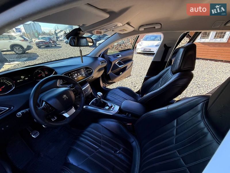 Универсал Peugeot 308 2015 в Трускавце