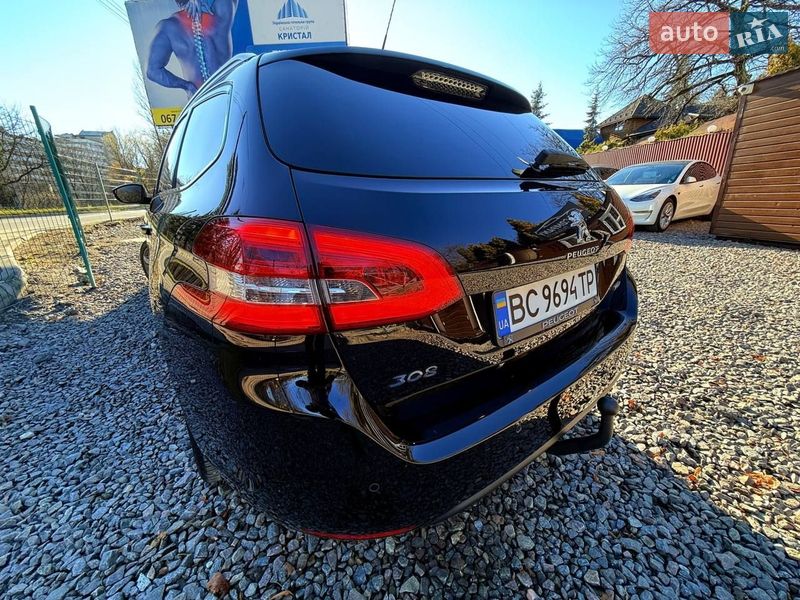 Универсал Peugeot 308 2015 в Трускавце