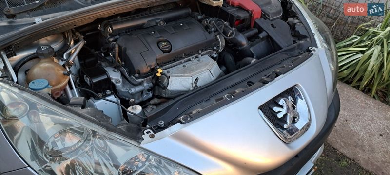 Хэтчбек Peugeot 308 2009 в Днепре