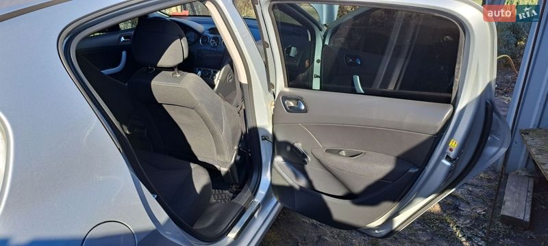 Хэтчбек Peugeot 308 2009 в Днепре