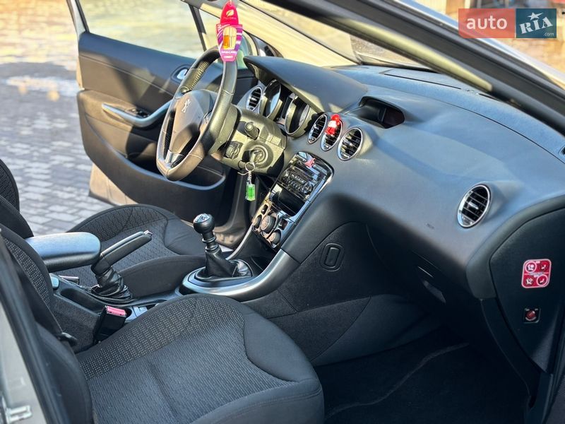 Универсал Peugeot 308 2011 в Тернополе