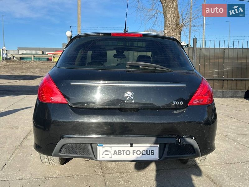 Хэтчбек Peugeot 308 2012 в Киеве