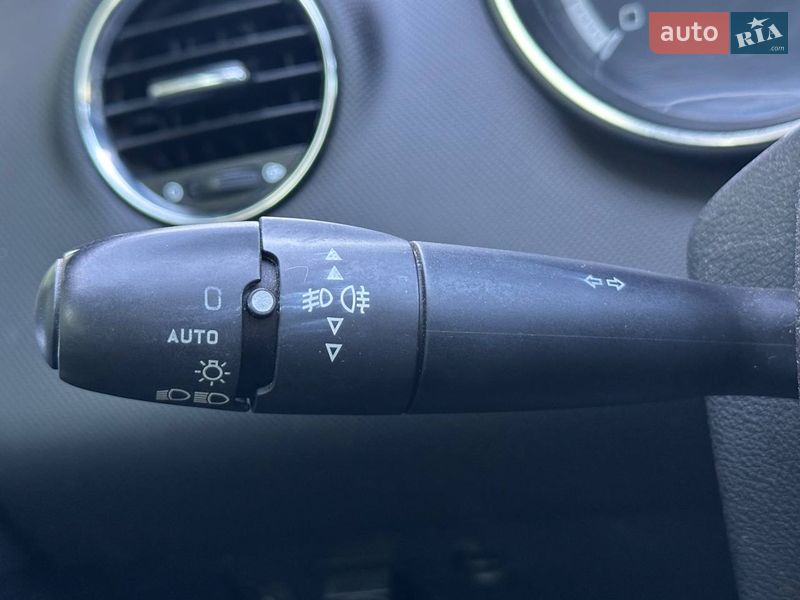 Хэтчбек Peugeot 308 2012 в Киеве