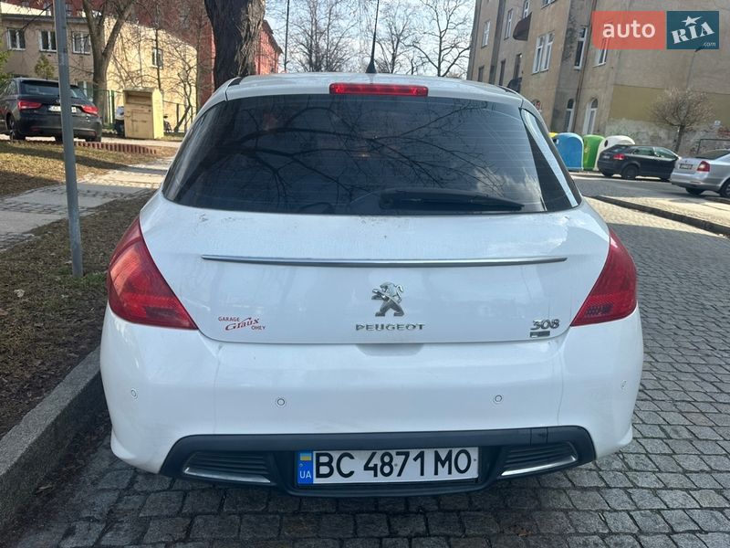Хэтчбек Peugeot 308 2012 в Львове