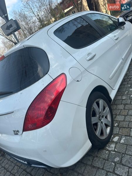 Хэтчбек Peugeot 308 2012 в Львове
