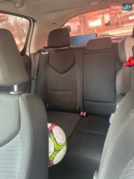 Хэтчбек Peugeot 308 2012 в Львове