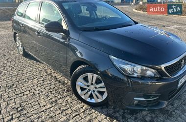 Универсал Peugeot 308 2017 в Киеве