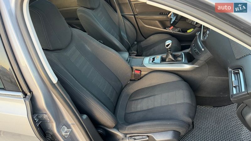 Универсал Peugeot 308 2017 в Львове