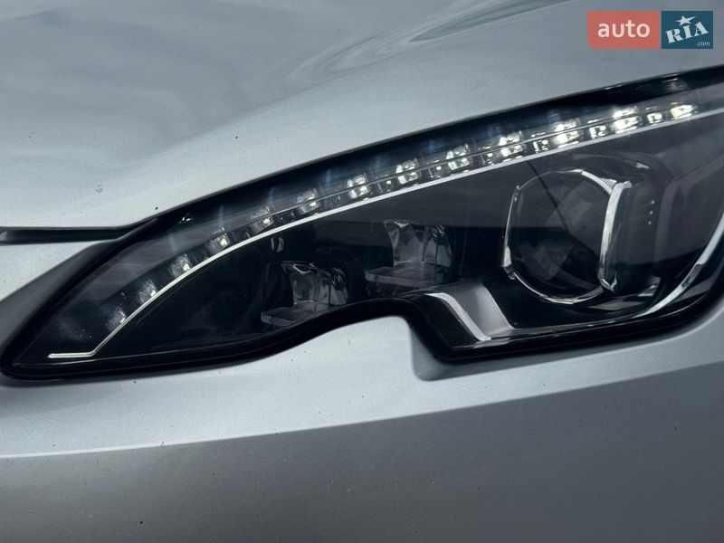 Хетчбек Peugeot 308 2014 в Дрогобичі