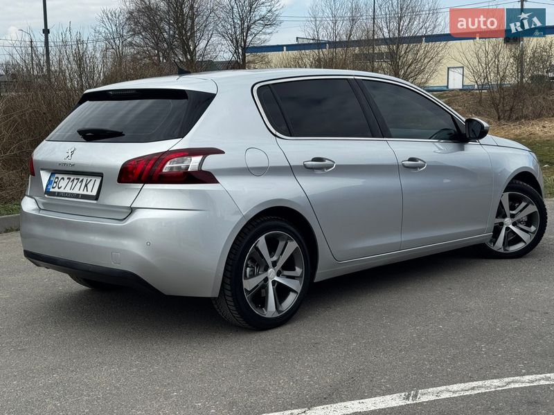 Хетчбек Peugeot 308 2014 в Дрогобичі