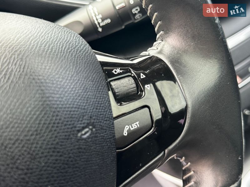 Хетчбек Peugeot 308 2014 в Дрогобичі