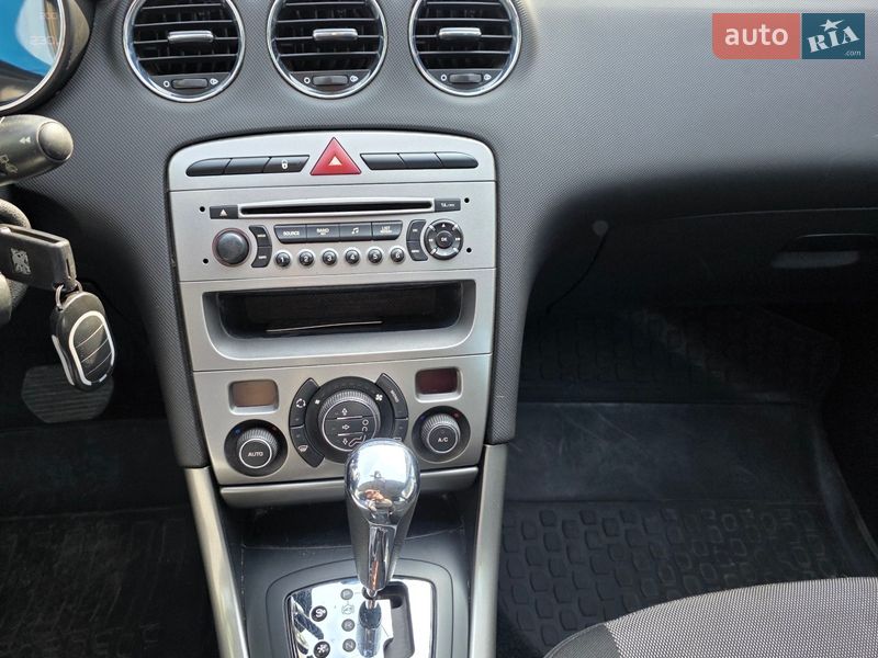 Хетчбек Peugeot 308 2010 в Києві