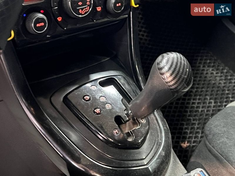 Хэтчбек Peugeot 308 2008 в Одессе фото 12 Хэтчбек Peugeot 308 2008 в Одессе