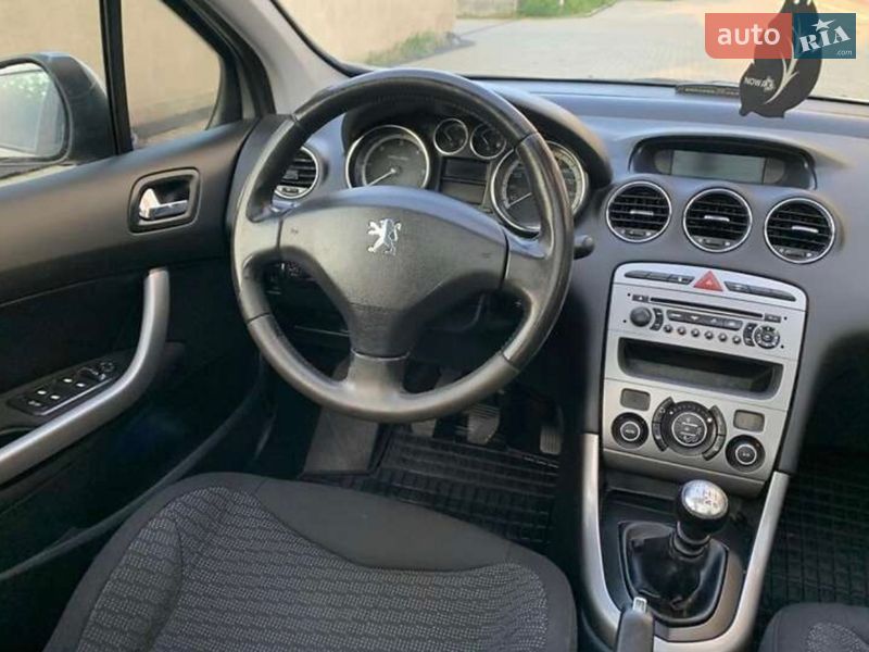 Универсал Peugeot 308 2010 в Львове