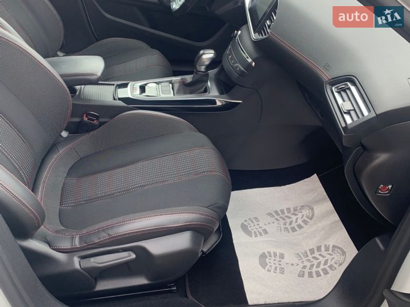 Универсал Peugeot 308 2017 в Стрые