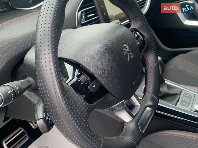 Универсал Peugeot 308 2017 в Стрые