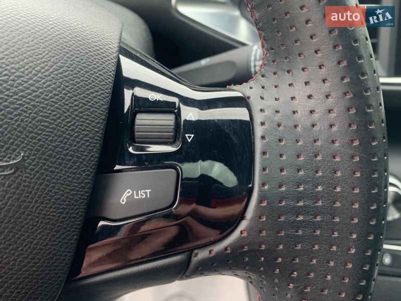 Универсал Peugeot 308 2017 в Стрые