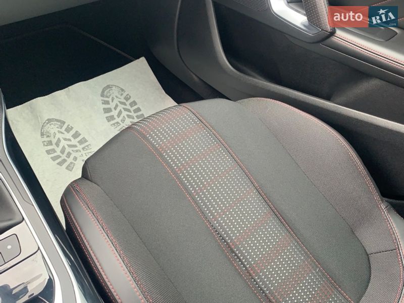 Универсал Peugeot 308 2017 в Стрые