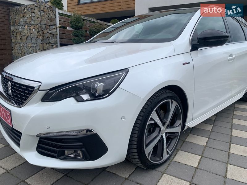 Универсал Peugeot 308 2017 в Стрые