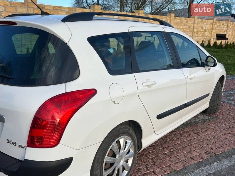 Универсал Peugeot 308 2009 в Нововолынске