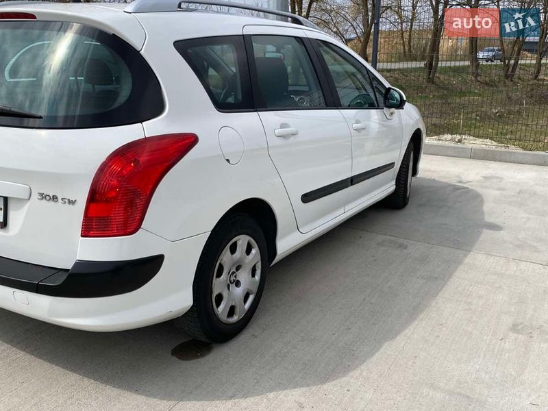 Универсал Peugeot 308 2011 в Рудки