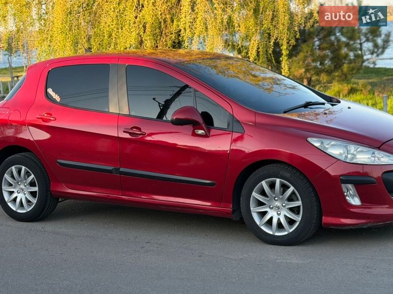 Хетчбек Peugeot 308 2010 в Миколаєві
