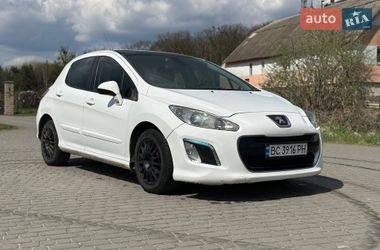 Хэтчбек Peugeot 308 2011 в Львове