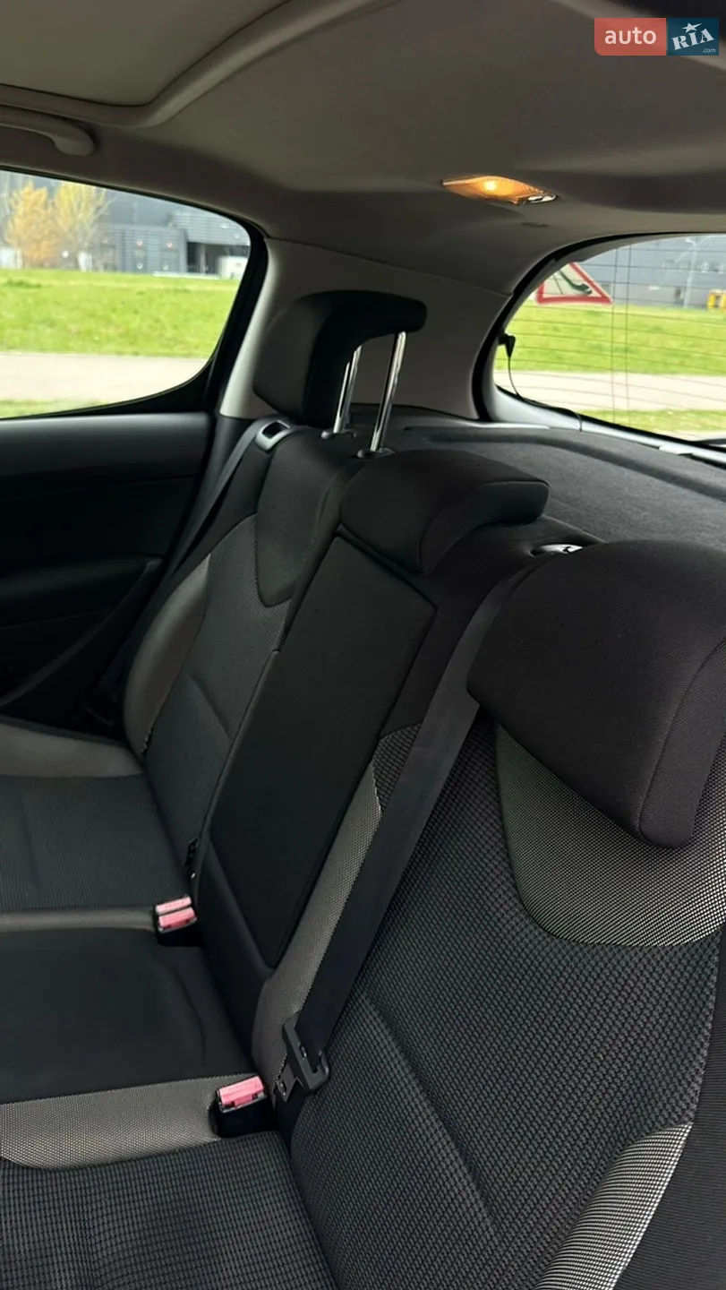 2010 Peugeot 308 - мініатюра 20