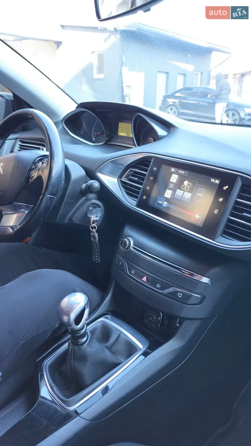 2014 Peugeot 308 - мініатюра 8