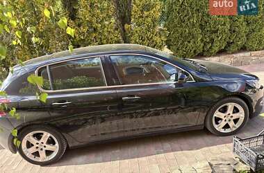 Хэтчбек Peugeot 308 2013 в Мостиске