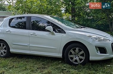 Хэтчбек Peugeot 308 2011 в Киеве