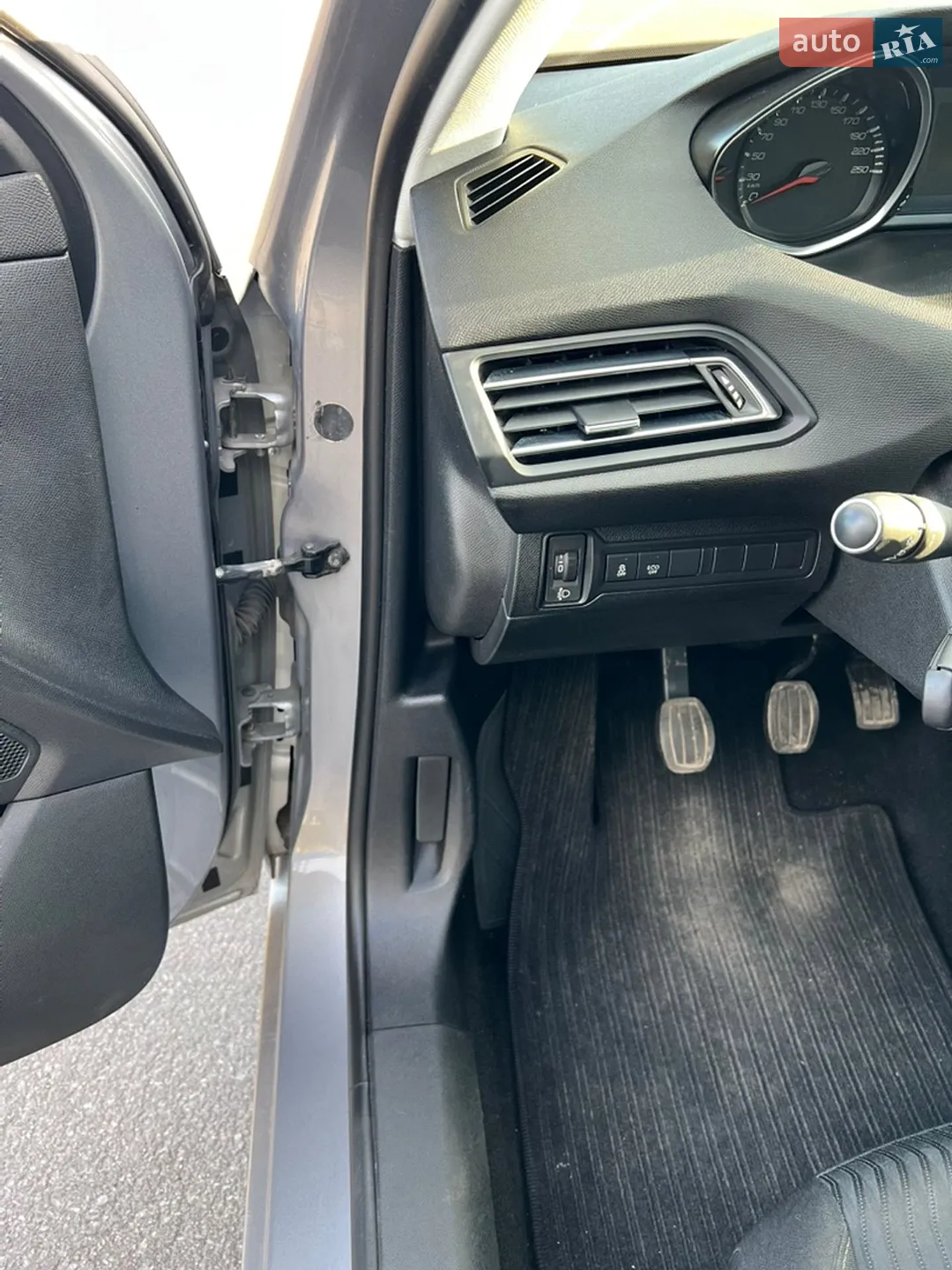 2014 Peugeot 308 - мініатюра 27