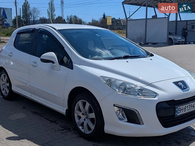 Peugeot 308 2012