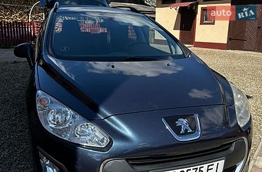 Универсал Peugeot 308 2011 в Калуше