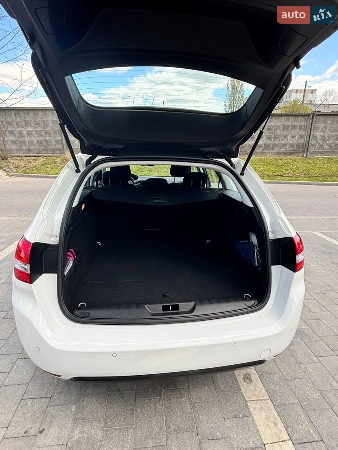 2016 Peugeot 308 - мініатюра 4