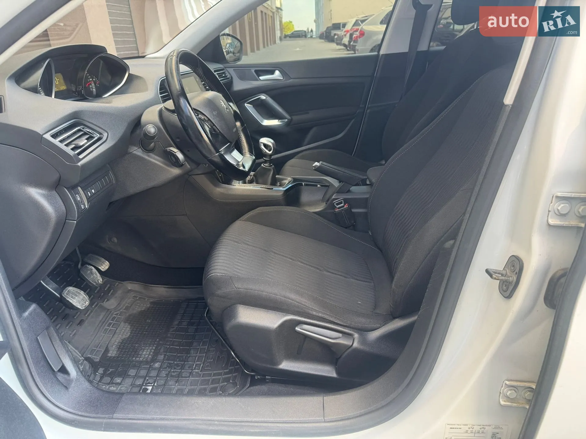 2014 Peugeot 308 - мініатюра 13
