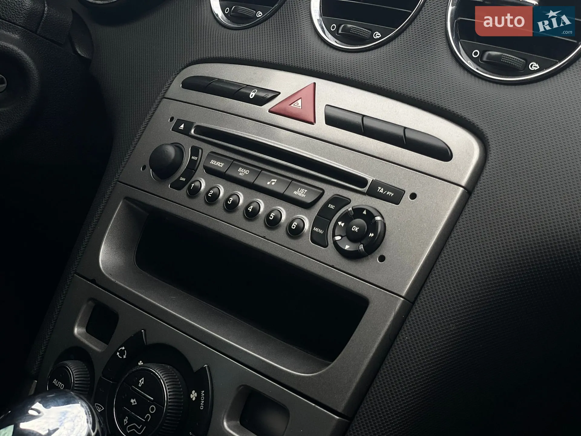 2011 Peugeot 308 - мініатюра 21