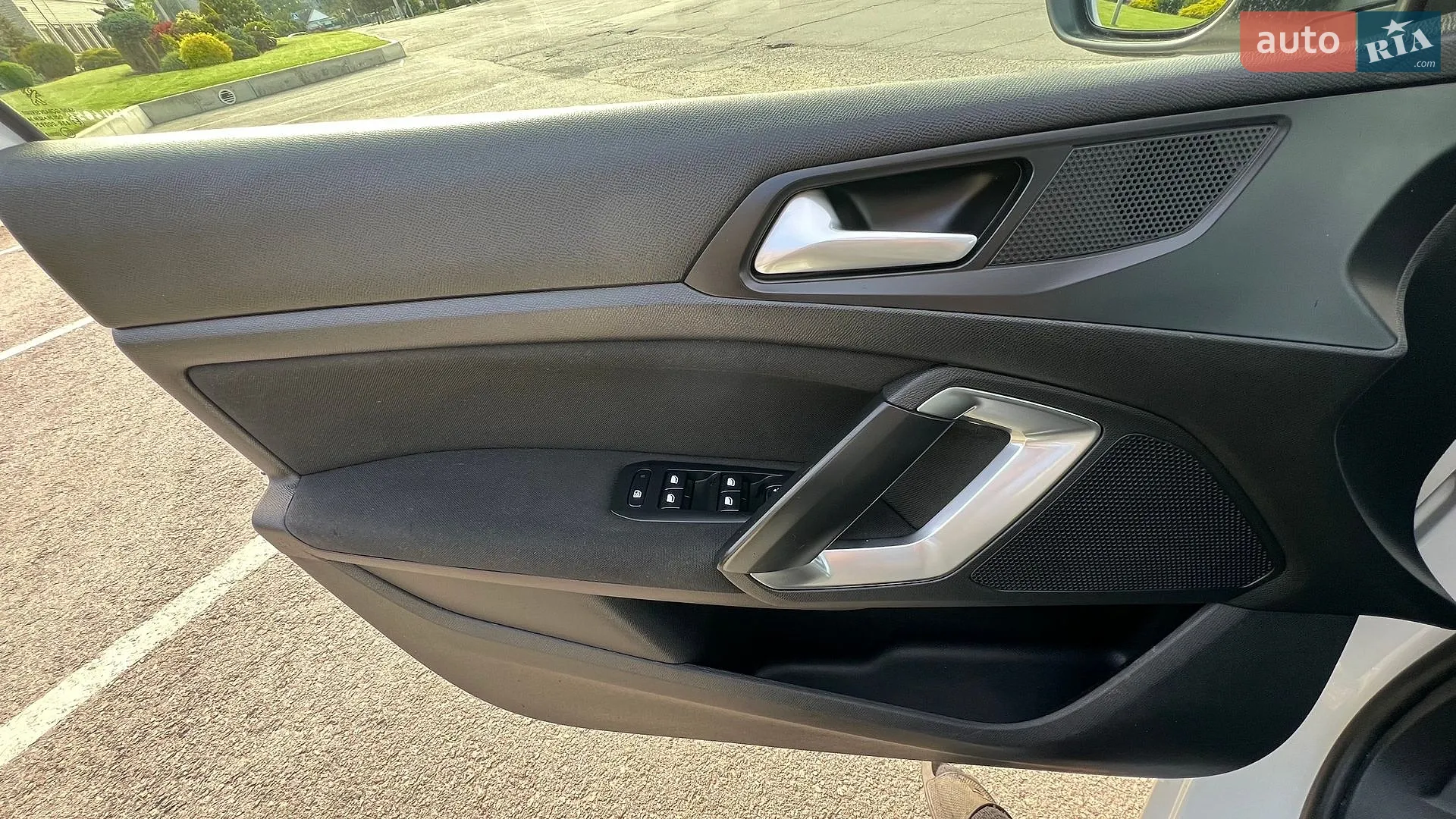 2015 Peugeot 308 - мініатюра 15