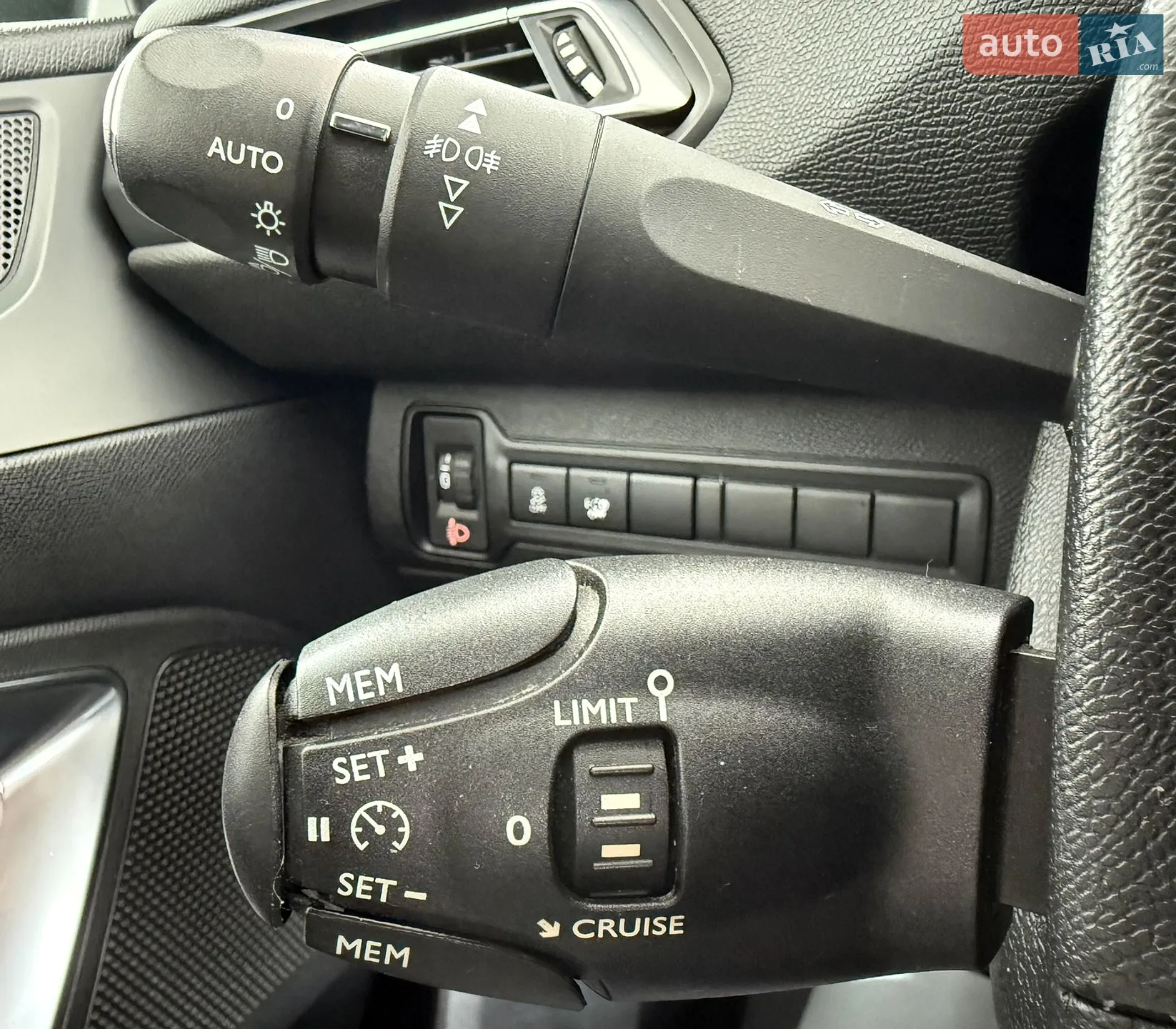 2015 Peugeot 308 - мініатюра 19