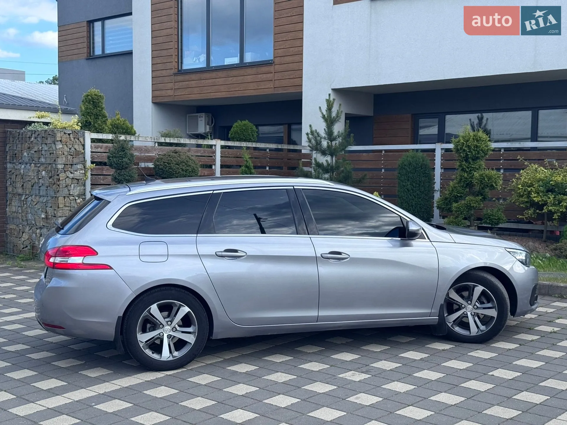 2017 Peugeot 308 - мініатюра 14