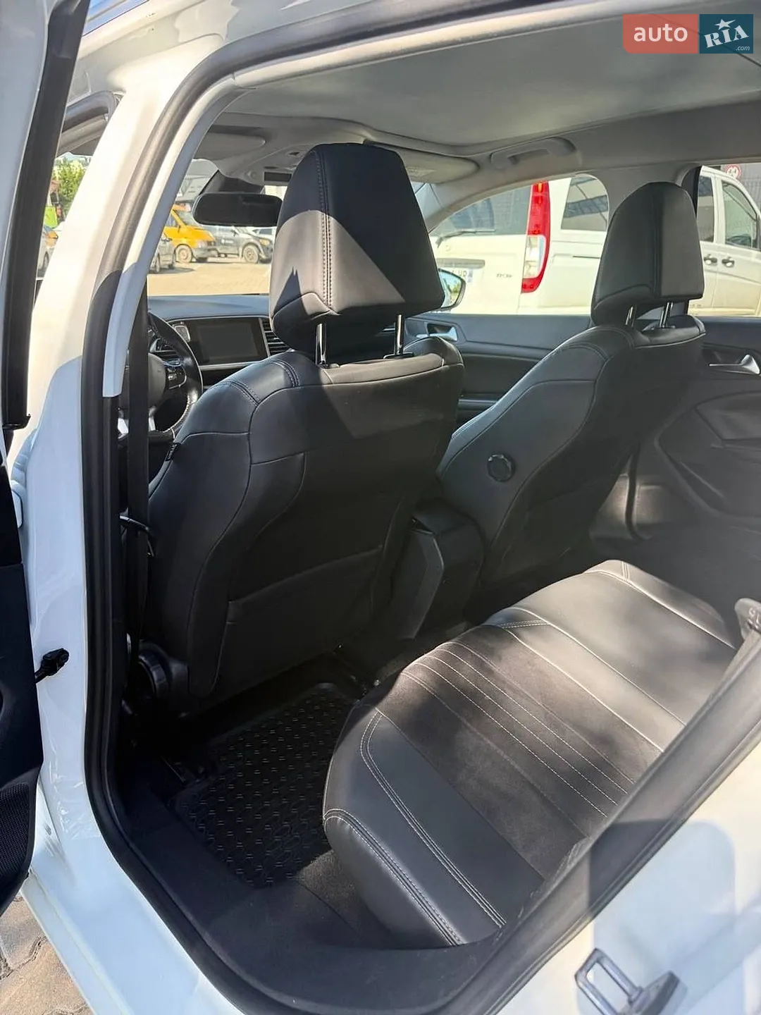 2016 Peugeot 308 - мініатюра 16
