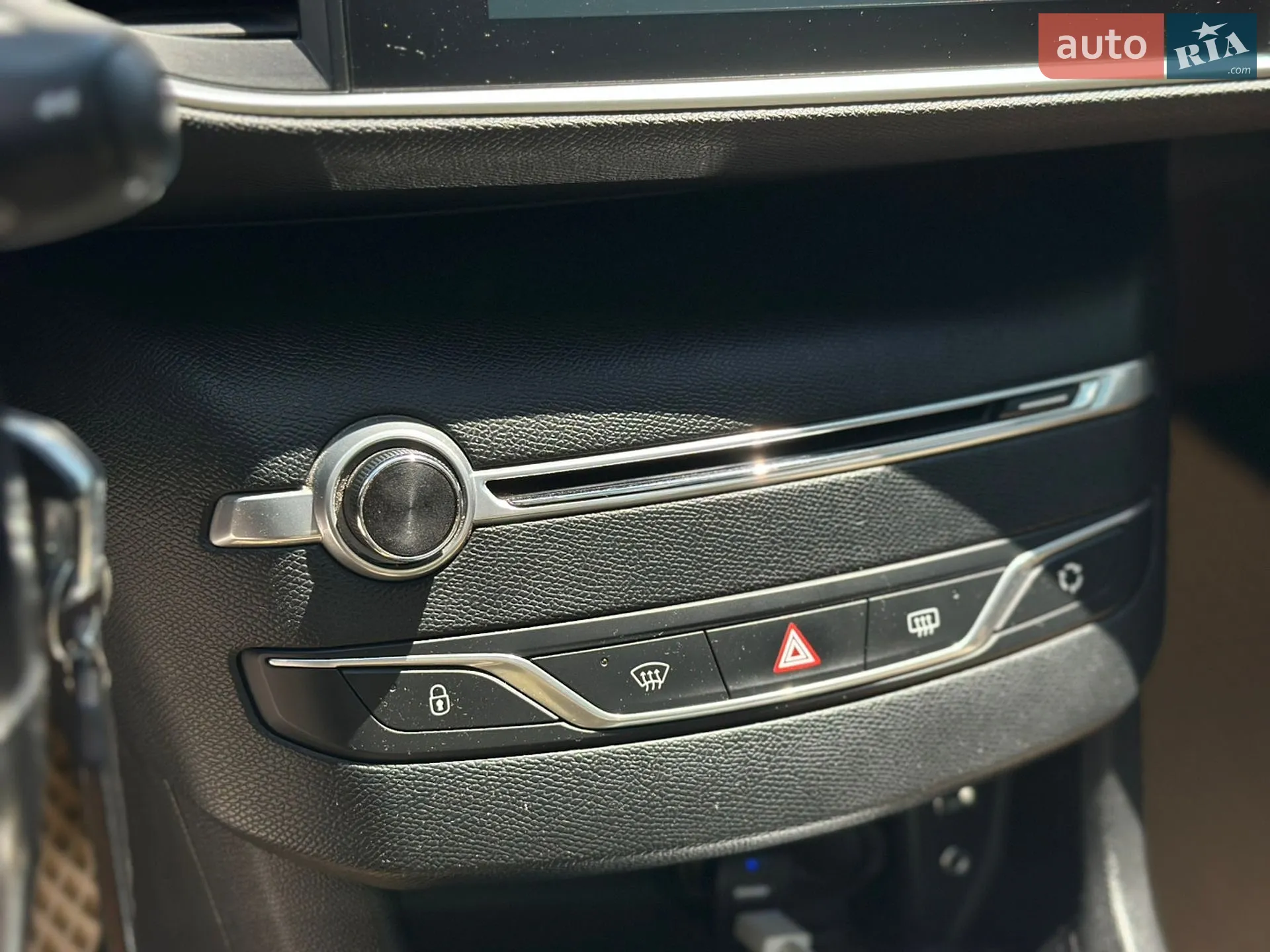2015 Peugeot 308 - мініатюра 11