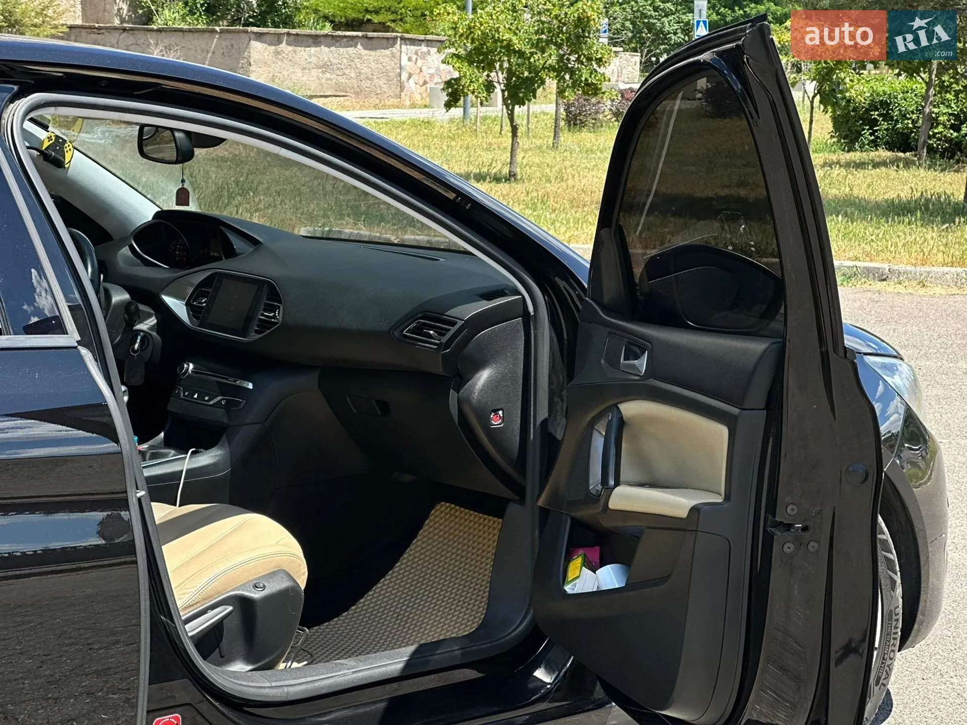 2015 Peugeot 308 - мініатюра 18