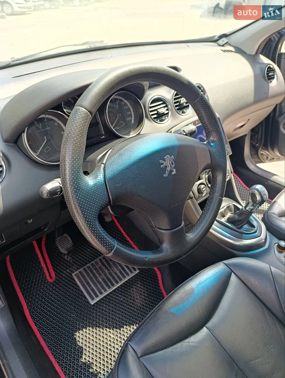 Peugeot 308 2008 VIN VF34H5FWC55302615 фото оголошення 28 з 42