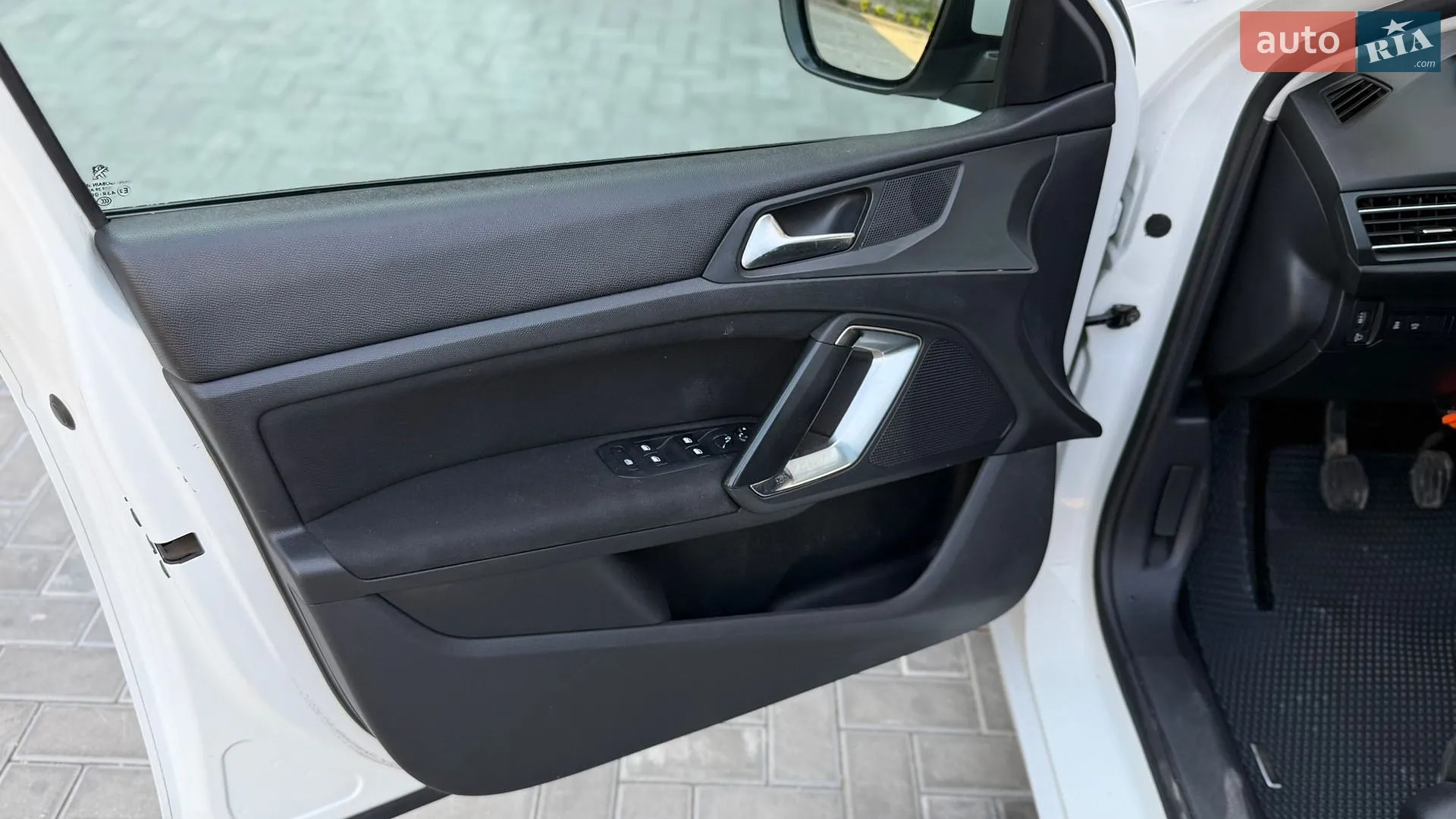 2014 Peugeot 308 - мініатюра 18