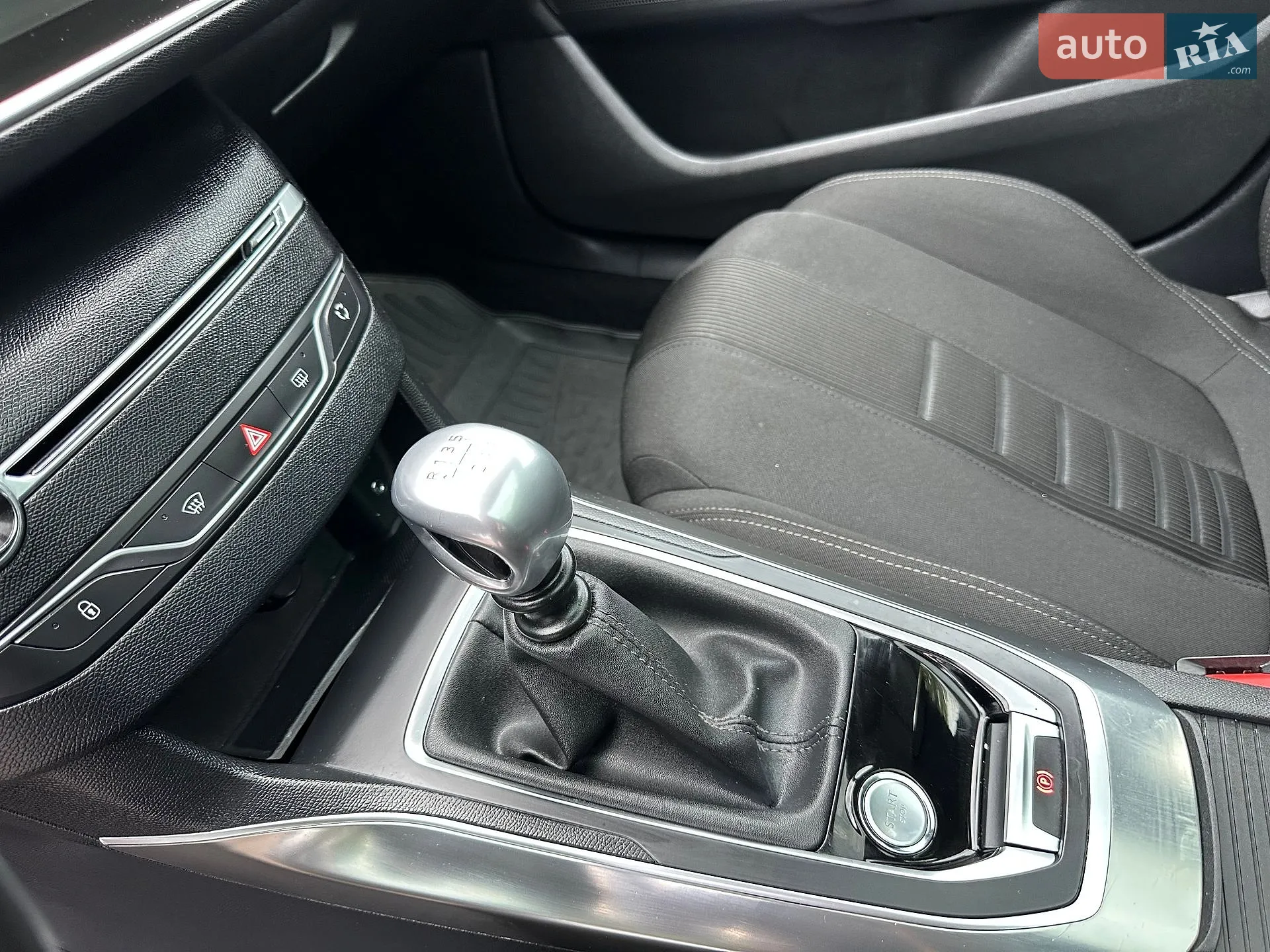 2015 Peugeot 308 - мініатюра 27